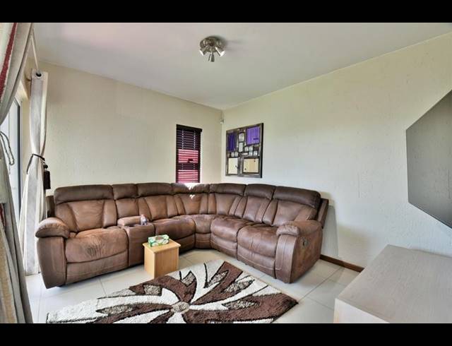 3 BEDROOM CLUSTER FOR SALE IN EYE OF AFRICA